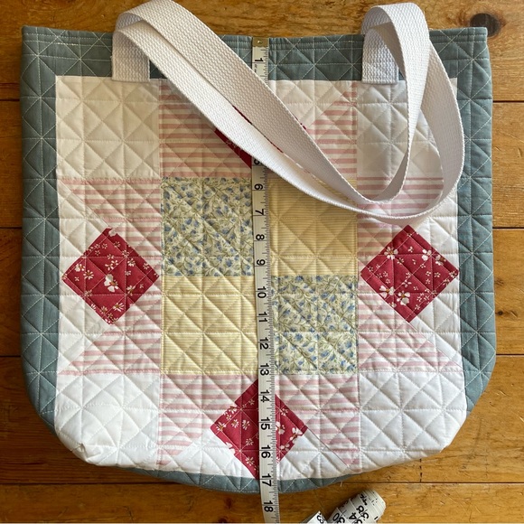 Patchwork Quilted Tote Bag - Multicolor - Picture 4 of 8
